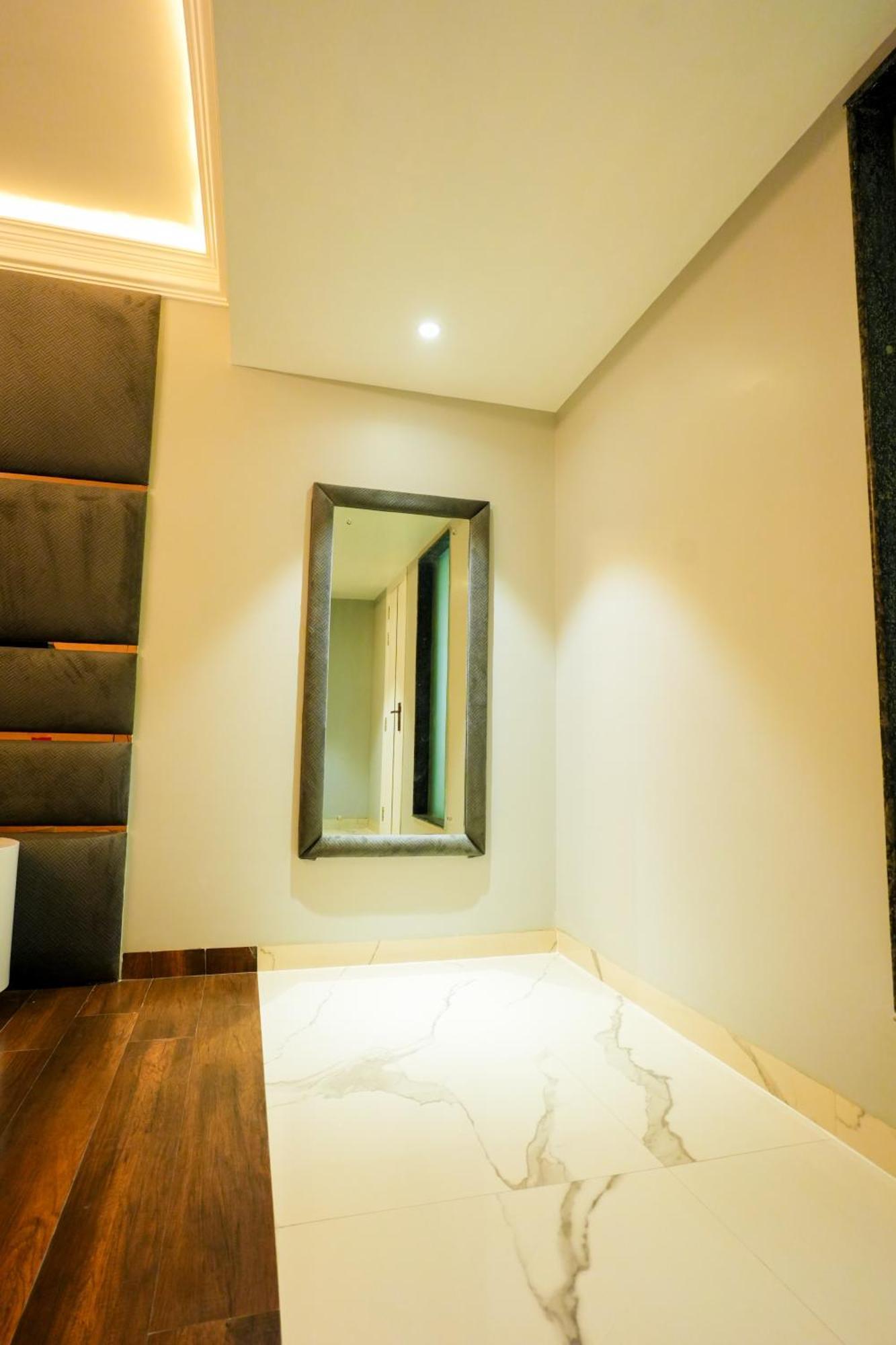 Hotel Adsan Heights Gajraula Dış mekan fotoğraf