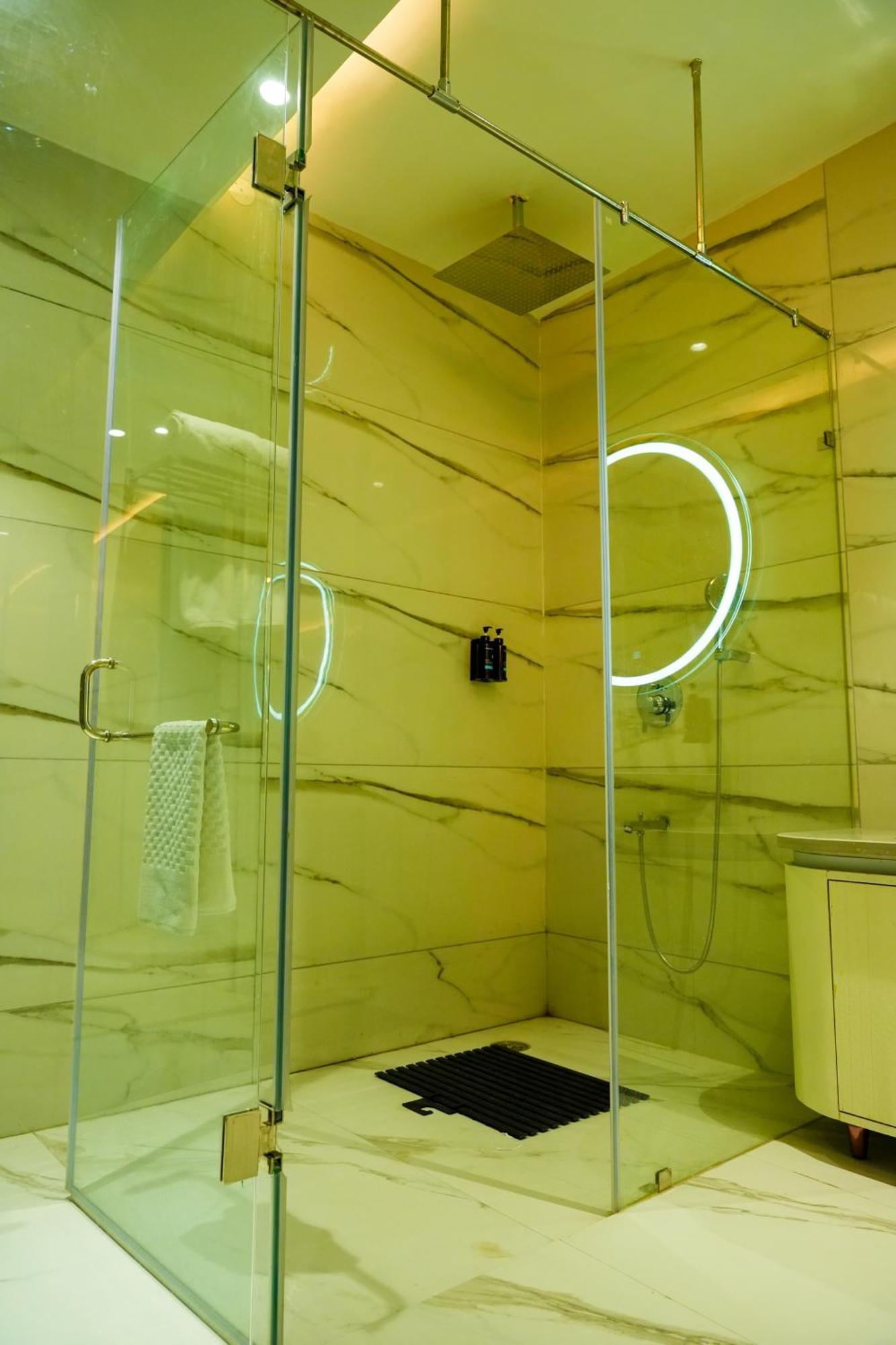 Hotel Adsan Heights Gajraula Dış mekan fotoğraf